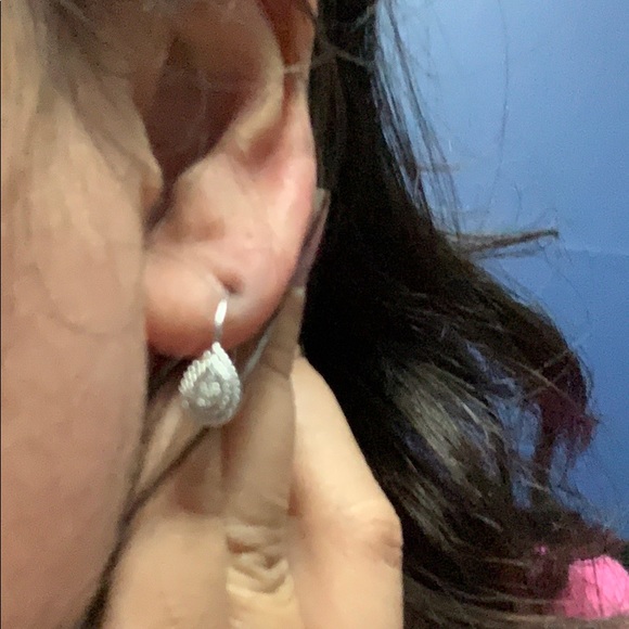 Dangling White Gold Earrings - Picture 5 of 7